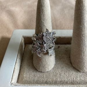 Silver and rhinestone 5 in 1 rings.
